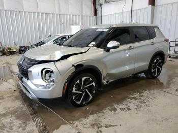  Salvage Mitsubishi Outlander