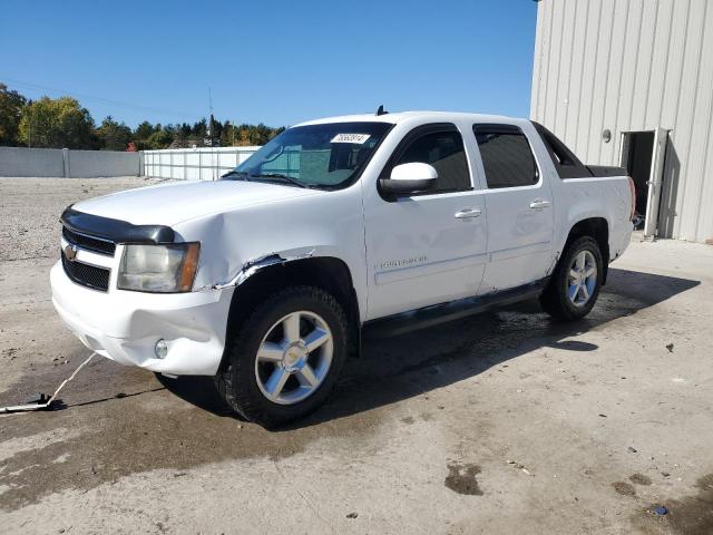  Salvage Chevrolet Avalanche