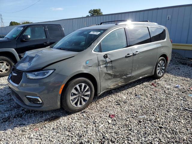  Salvage Chrysler Pacifica