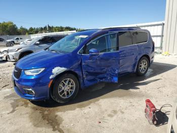  Salvage Chrysler Pacifica