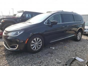  Salvage Chrysler Pacifica