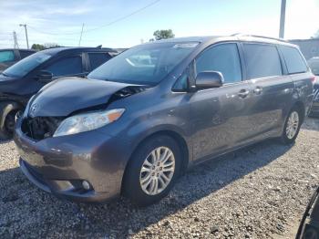  Salvage Toyota Sienna