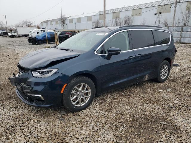  Salvage Chrysler Pacifica