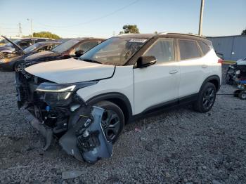  Salvage Kia Seltos