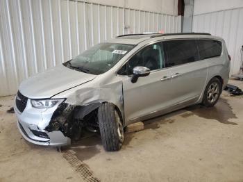  Salvage Chrysler Pacifica