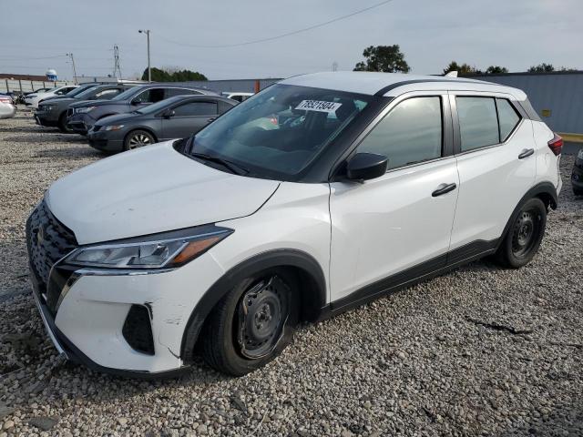  Salvage Nissan Kicks