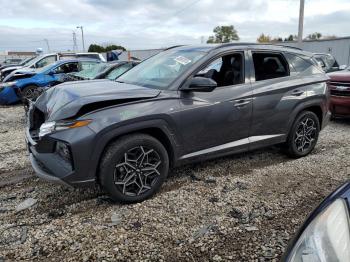  Salvage Hyundai TUCSON