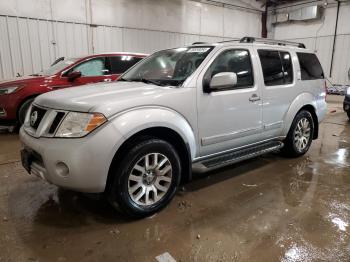  Salvage Nissan Pathfinder