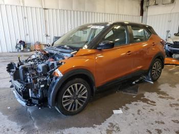  Salvage Nissan Kicks