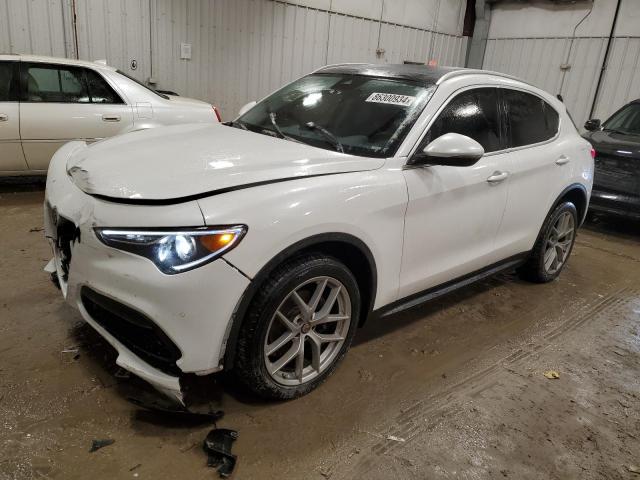  Salvage Alfa Romeo Stelvio