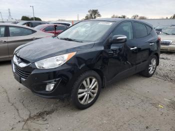  Salvage Hyundai TUCSON