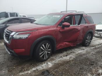  Salvage Nissan Pathfinder