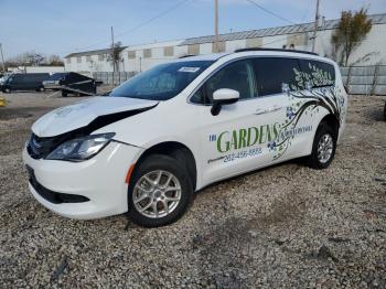  Salvage Chrysler Minivan