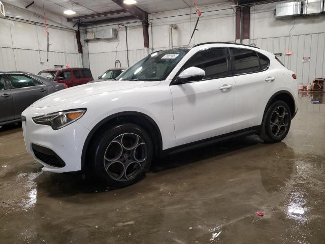  Salvage Alfa Romeo Stelvio