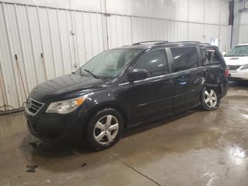  Salvage Volkswagen Routan
