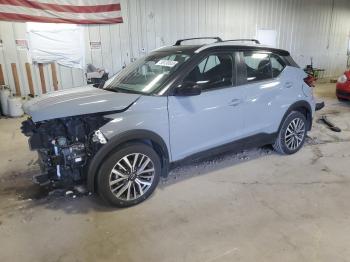  Salvage Nissan Kicks