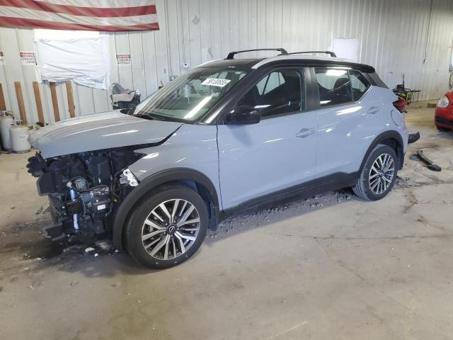  Salvage Nissan Kicks