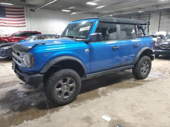  Salvage Ford Bronco