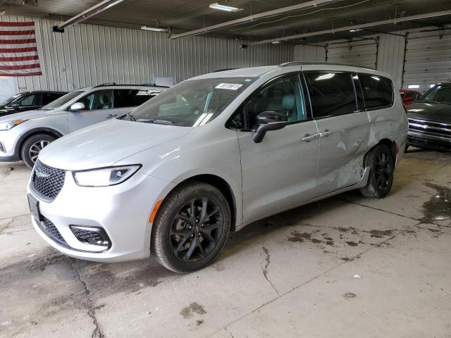  Salvage Chrysler Pacifica