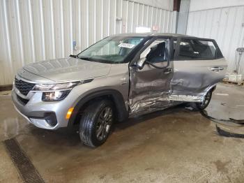  Salvage Kia Seltos