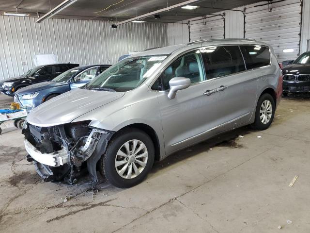 Salvage Chrysler Pacifica