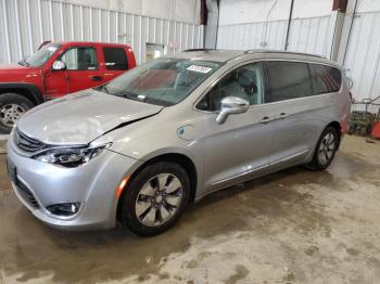  Salvage Chrysler Pacifica