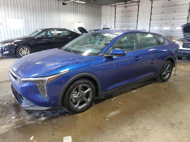  Salvage Kia K4 Lx