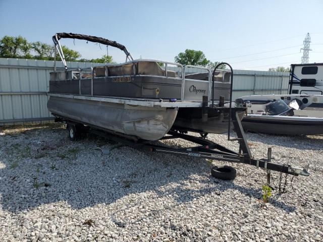  Salvage Land Rover Pontoon