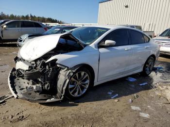  Salvage Chrysler 200