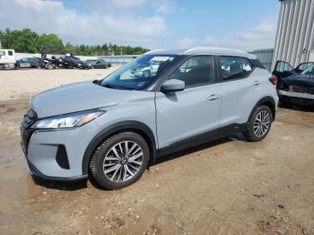  Salvage Nissan Kicks