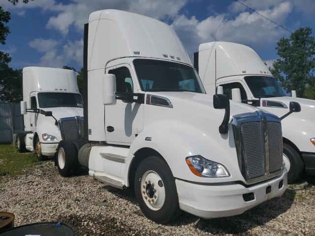  Salvage Kenworth T680