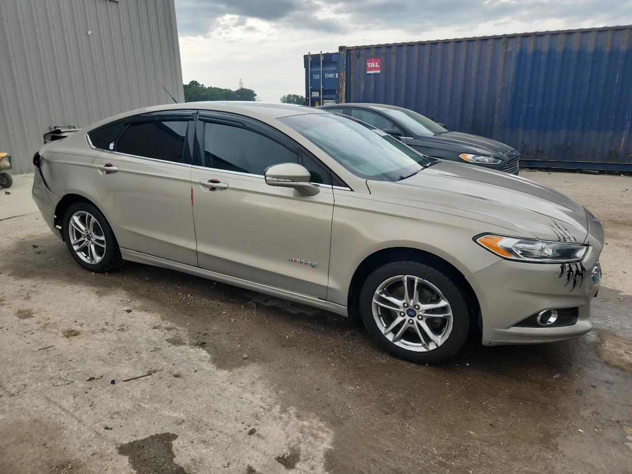 Ford Fusion Se Hybrid Image 2