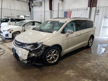  Salvage Chrysler Pacifica