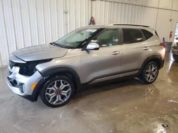  Salvage Kia Seltos