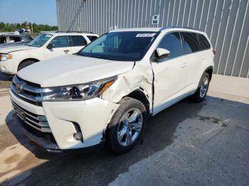  Salvage Toyota Highlander