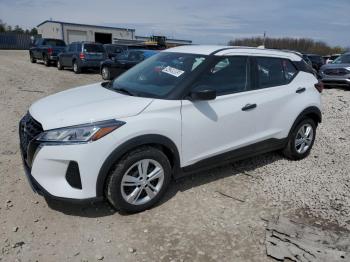  Salvage Nissan Kicks