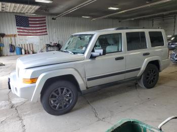  Salvage Jeep Commander