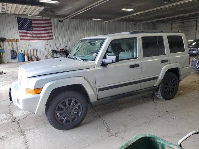  Salvage Jeep Commander