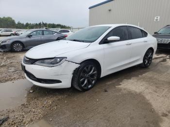 Salvage Chrysler 200