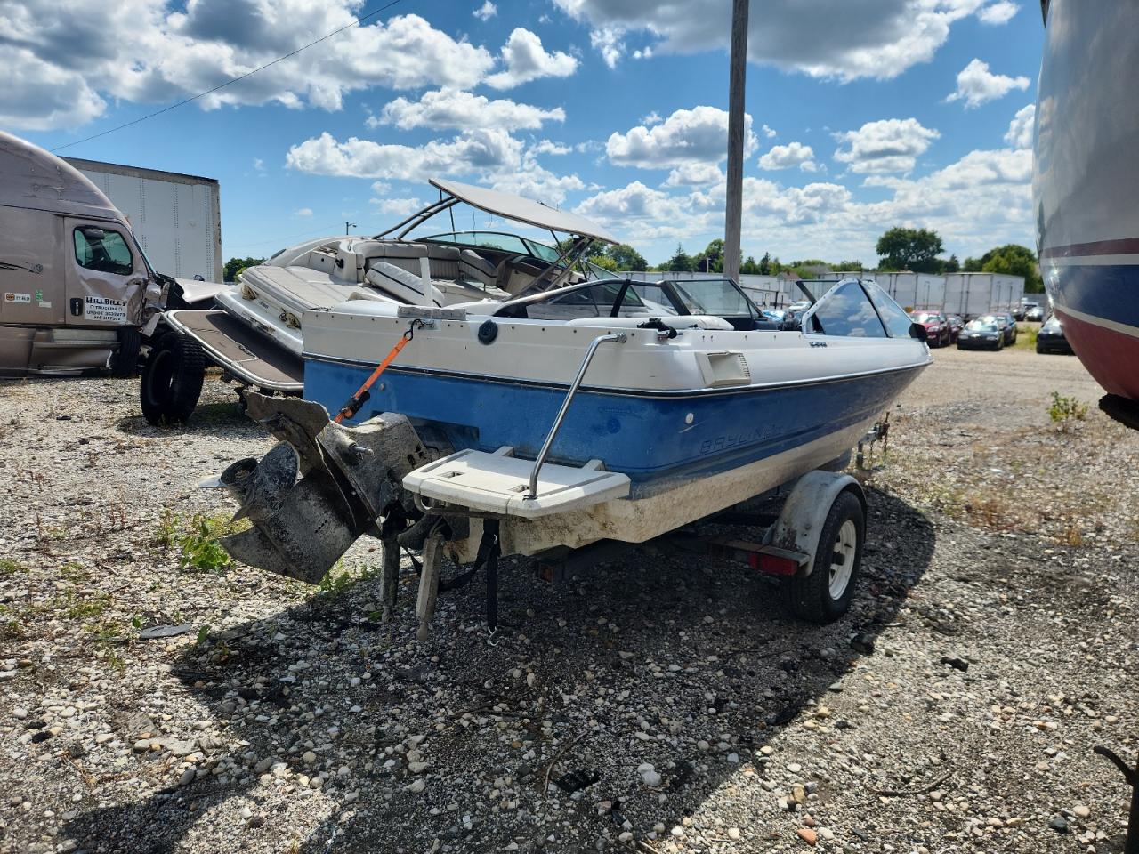 Bayliner Boat Image 2