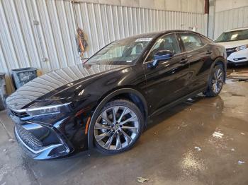  Salvage Toyota Crown Xle