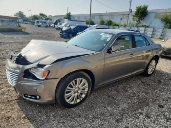  Salvage Chrysler 300
