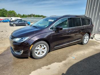  Salvage Chrysler Pacifica