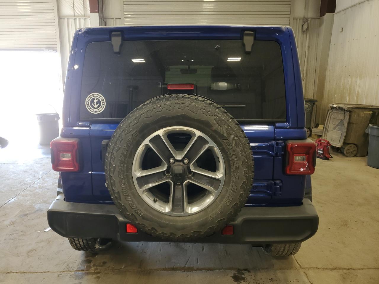 Jeep Wrangler Sahara Image 7