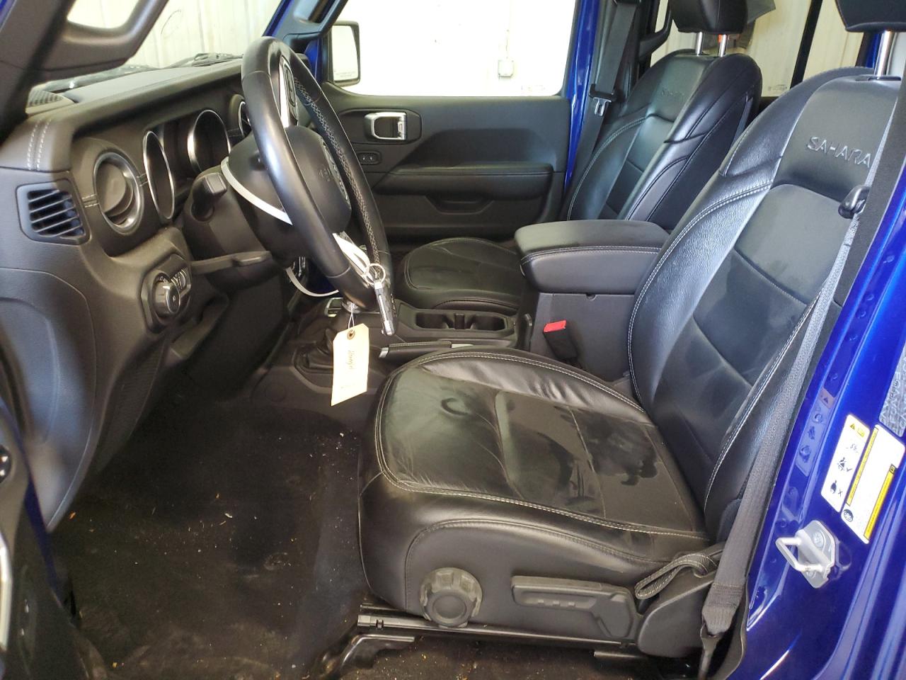 Jeep Wrangler Sahara Image 14