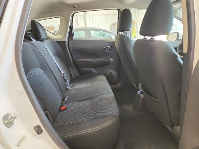 Nissan Versa S Image 10