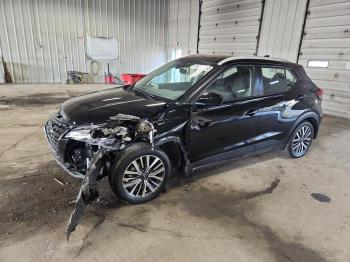  Salvage Nissan Kicks