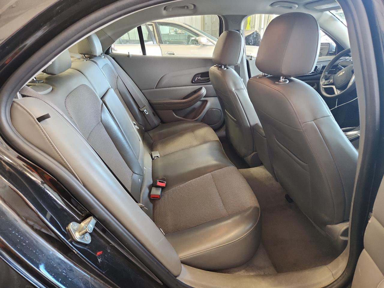 Chevrolet Malibu 1lt Image 8