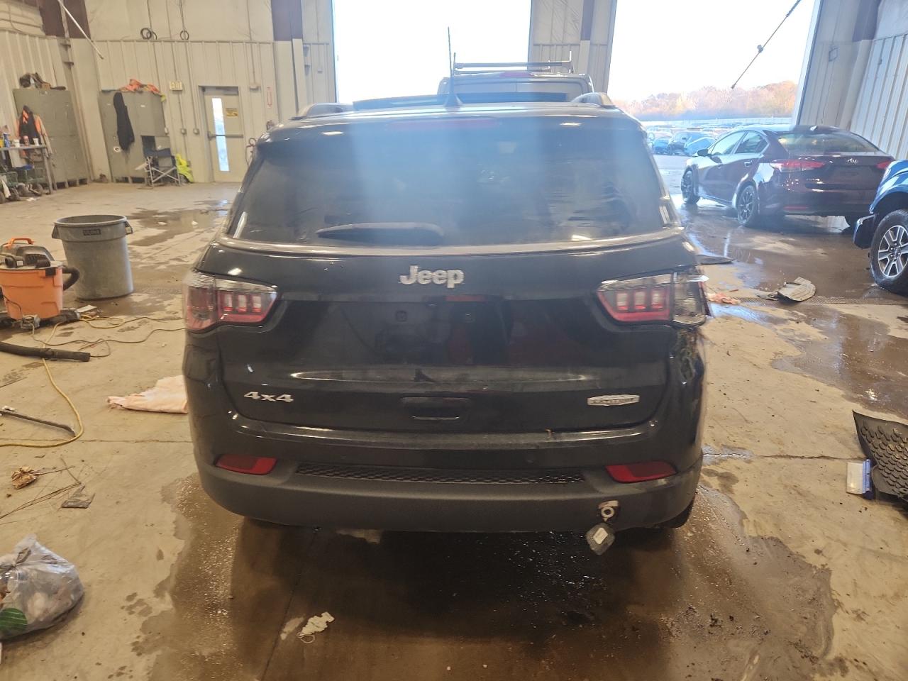 Jeep Compass Latitude Image 13