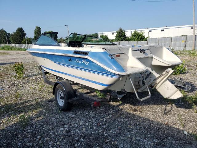 Sea Ray Boat Image 4